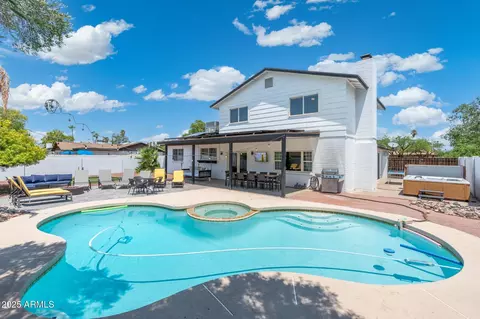 5101 E Winchcomb Dr, Scottsdale, AZ 85254
