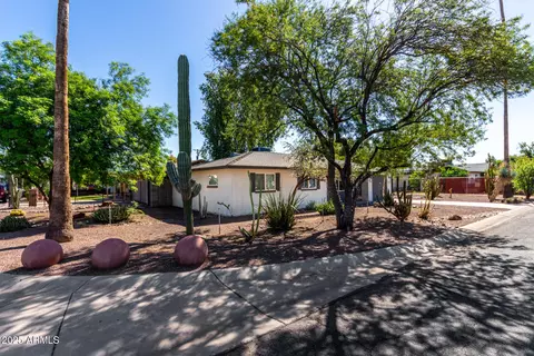 Exterior - 5325 N 19th Dr, Phoenix, AZ 85015 photo 2 of 5