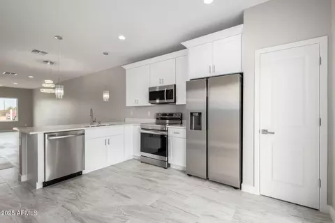 3170 W Caballero Dr, Eloy, AZ 85131