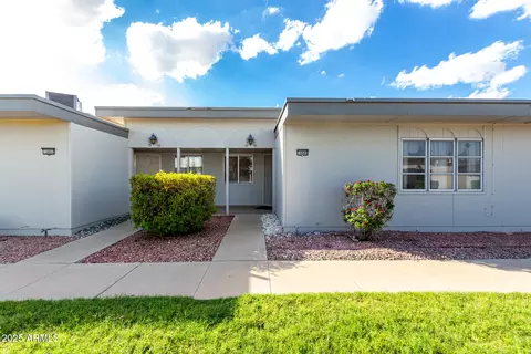 10880 W Coggins Dr, Sun City, AZ 85351