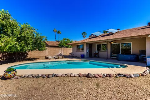 Exterior - 19002 N 8th Ave, Phoenix, AZ 85027 photo 3 of 9