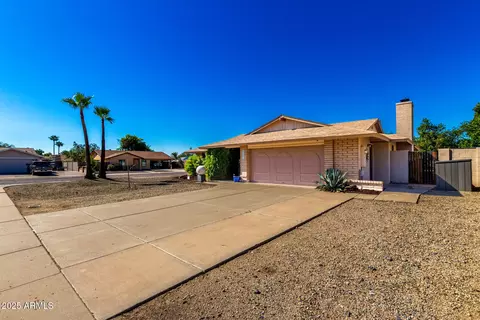 Exterior - 19002 N 8th Ave, Phoenix, AZ 85027 photo 2 of 9