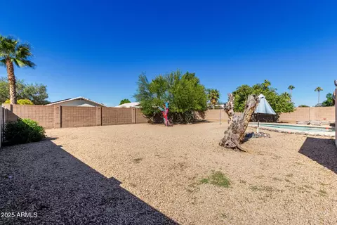 Exterior - 19002 N 8th Ave, Phoenix, AZ 85027 photo 8 of 9