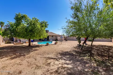 Exterior - 19002 N 8th Ave, Phoenix, AZ 85027 photo 6 of 9