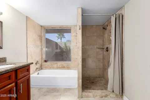 Bath - 19002 N 8th Ave, Phoenix, AZ 85027 photo 2 of 4