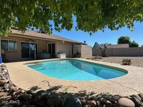 Exterior - 19002 N 8th Ave, Phoenix, AZ 85027 photo 5 of 9