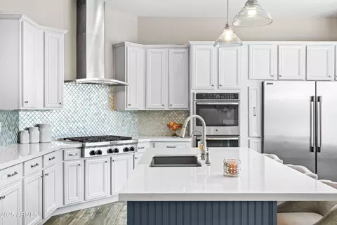 Kitchen - 2670 E Vallejo Ct, Gilbert, AZ 85298 photo 5 of 12