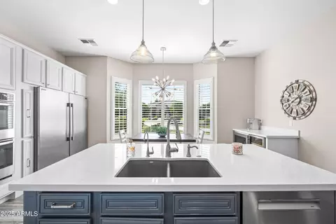 Kitchen - 2670 E Vallejo Ct, Gilbert, AZ 85298 photo 11 of 12