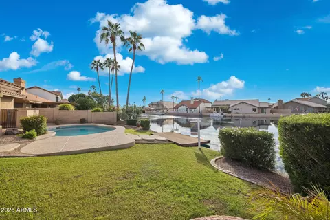 510 S Lagoon Dr, Gilbert, AZ 85233