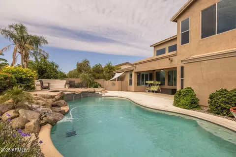 Exterior - 2965 E Vermont Dr, Gilbert, AZ 85295 photo 4 of 7