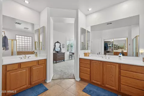 Bath - 2965 E Vermont Dr, Gilbert, AZ 85295 photo 2 of 3