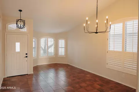 Living - 4705 E Jaeger Rd, Phoenix, AZ 85050 photo 1 of 5