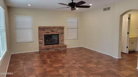 Living - 4705 E Jaeger Rd, Phoenix, AZ 85050 photo 3 of 5