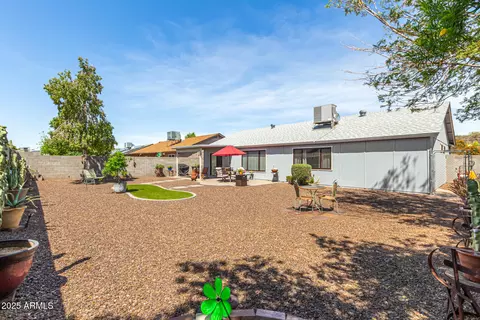Exterior - 3021 W Patrick Ln, Phoenix, AZ 85027 photo 6 of 7