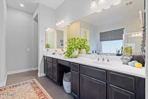 Bath - 2928 E Palm St, Mesa, AZ 85213 photo 5 of 5