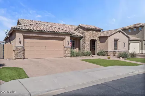 Exterior - 2928 E Palm St, Mesa, AZ 85213 photo 4 of 11