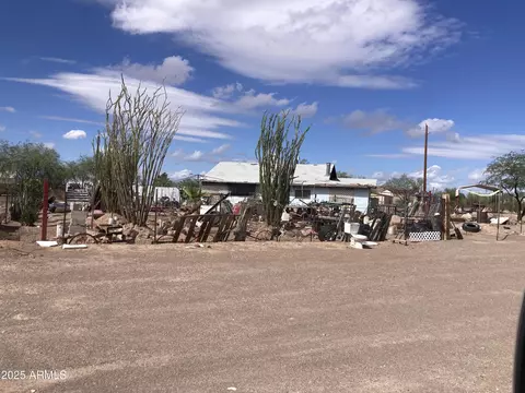 141 W Longacre Rd, Ajo, AZ 85321