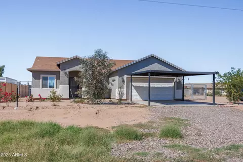 14960 S Overfield Rd, Arizona City, AZ 85123