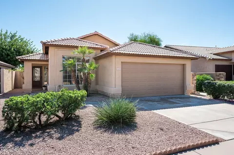 239 W Angela Dr, Phoenix, AZ 85023