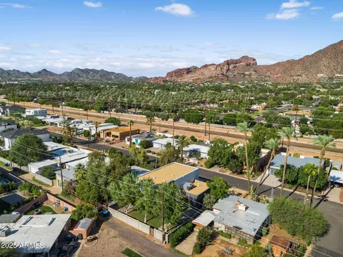 View/Area - 4727 E Montecito Ave, Phoenix, AZ 85018 photo 15 of 20