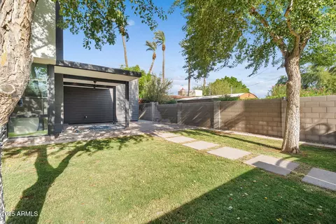 Exterior - 4727 E Montecito Ave, Phoenix, AZ 85018 photo 16 of 38