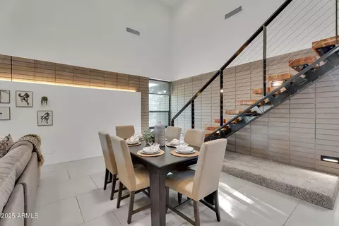 Dining - 4727 E Montecito Ave, Phoenix, AZ 85018 photo 1 of 2