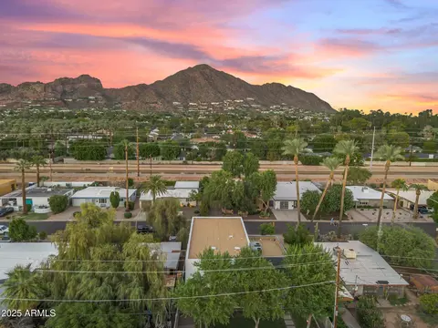 View/Area - 4727 E Montecito Ave, Phoenix, AZ 85018 photo 1 of 20