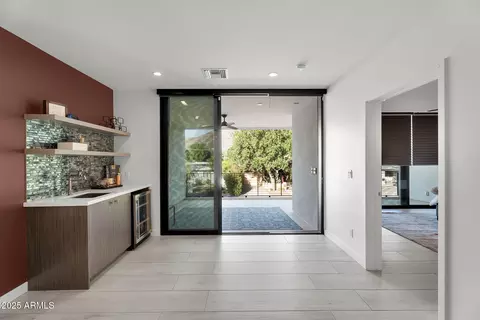 Entry Way - 4727 E Montecito Ave, Phoenix, AZ 85018 photo 4 of 4