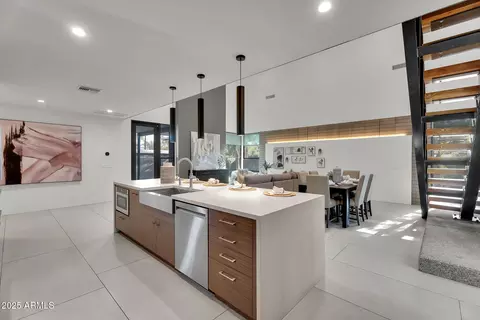 Kitchen - 4727 E Montecito Ave, Phoenix, AZ 85018 photo 2 of 7