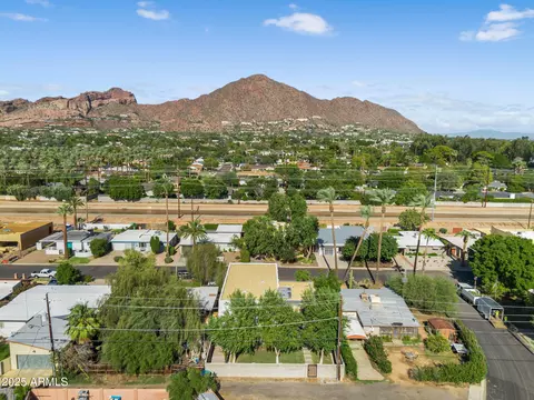 View/Area - 4727 E Montecito Ave, Phoenix, AZ 85018 photo 16 of 20