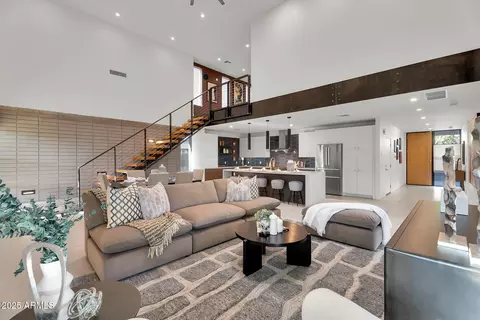 Living - 4727 E Montecito Ave, Phoenix, AZ 85018 photo 1 of 4