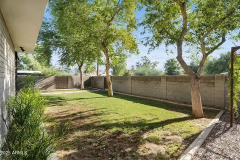 Exterior - 4727 E Montecito Ave, Phoenix, AZ 85018 photo 19 of 38