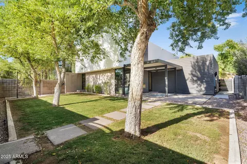 Exterior - 4727 E Montecito Ave, Phoenix, AZ 85018 photo 2 of 38
