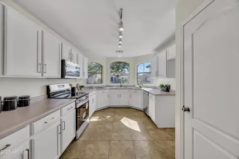 8222 E Portobello Ave, Mesa, AZ 85212 photo 6