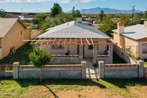 3848 S Hillman Ave, Naco, AZ 85620
