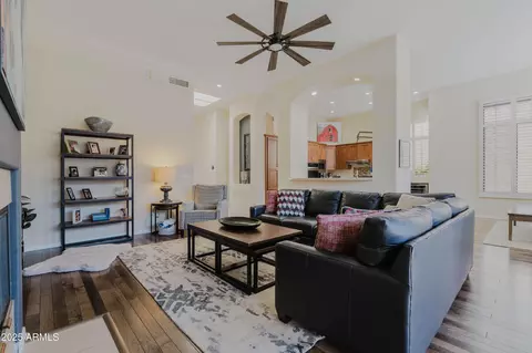 Living - 719 W Townley Ave, Phoenix, AZ 85021 photo 2 of 2