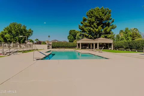 Exterior - 719 W Townley Ave, Phoenix, AZ 85021 photo 6 of 8