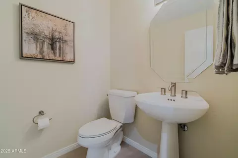 Bath - 719 W Townley Ave, Phoenix, AZ 85021 photo 4 of 4