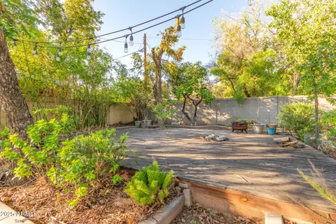Exterior - 1702 W Heatherbrae Dr, Phoenix, AZ 85015 photo 9 of 15