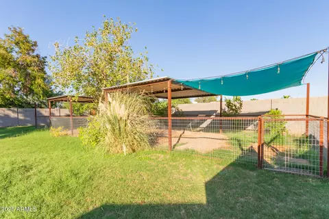Exterior - 1702 W Heatherbrae Dr, Phoenix, AZ 85015 photo 13 of 15