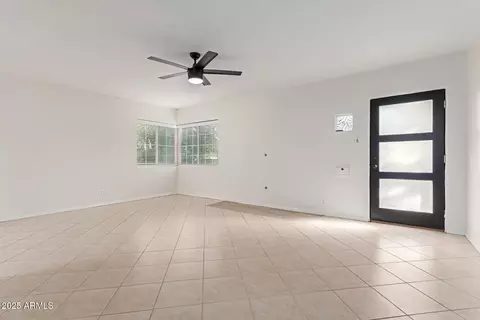 Living - 1702 W Heatherbrae Dr, Phoenix, AZ 85015 photo 2 of 4