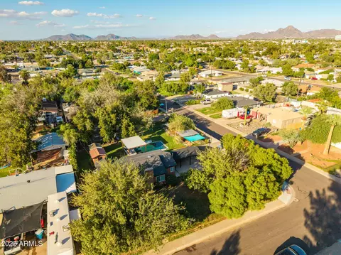 View/Area - 1702 W Heatherbrae Dr, Phoenix, AZ 85015 photo 2 of 3