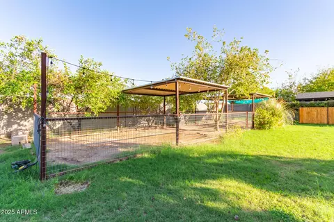 Exterior - 1702 W Heatherbrae Dr, Phoenix, AZ 85015 photo 14 of 15