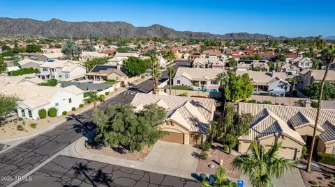View/Area - 4026 E Summerhaven Dr, Phoenix, AZ 85044 photo 8 of 19