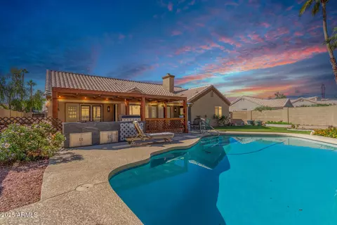 Exterior - 4026 E Summerhaven Dr, Phoenix, AZ 85044 photo 2 of 16