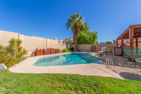 Exterior - 4026 E Summerhaven Dr, Phoenix, AZ 85044 photo 9 of 16