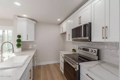 15602 N 55th Ave, Glendale, AZ 85306