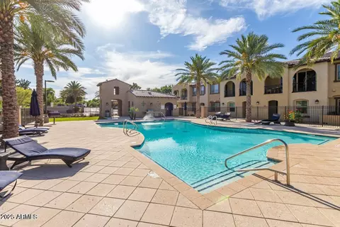 155 N Lakeview Blvd #204, Chandler, AZ 85225