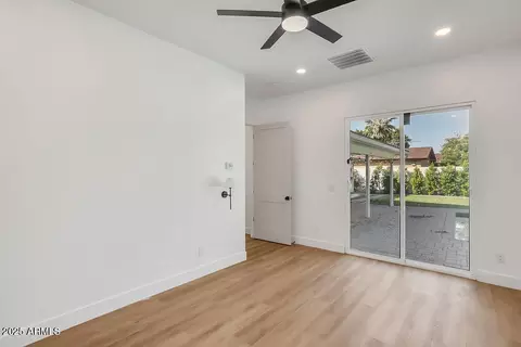 Bedroom - 4102 E Pinchot Ave, Phoenix, AZ 85018 photo 1 of 1
