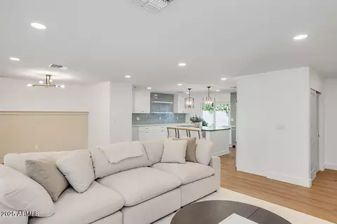 Other - 4102 E Pinchot Ave, Phoenix, AZ 85018 photo 2 of 11